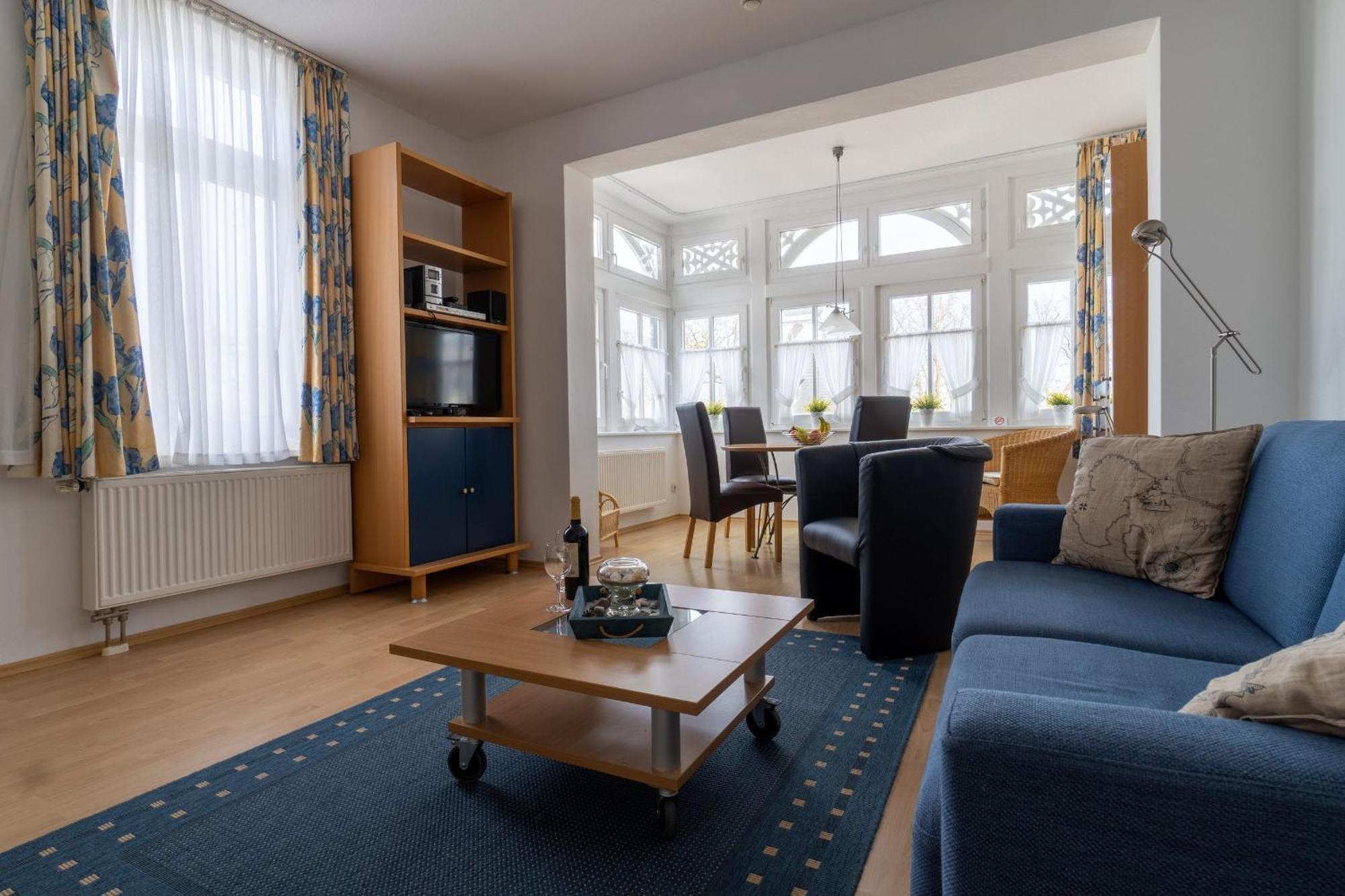 8 Eden Binz